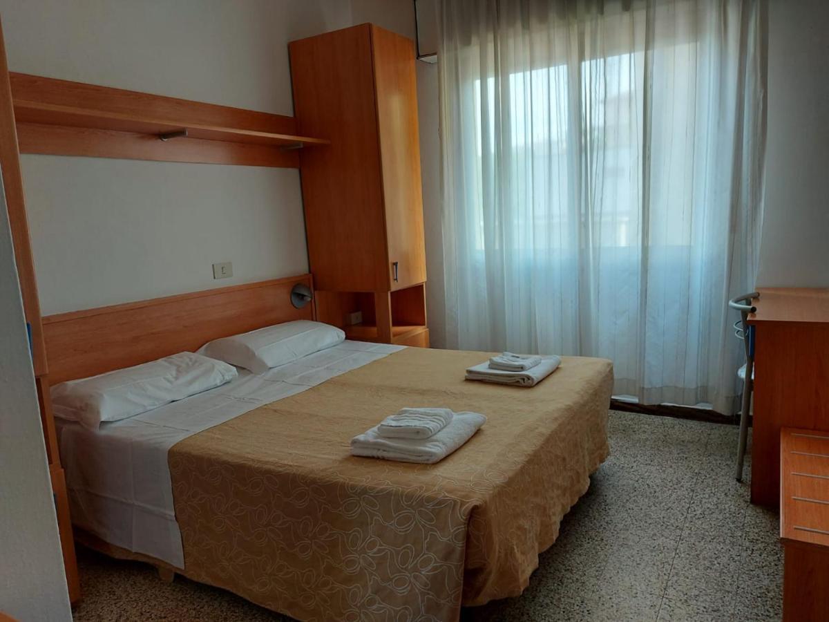 Albergo Alla Nave Lignano Sabbiadoro Exterior photo