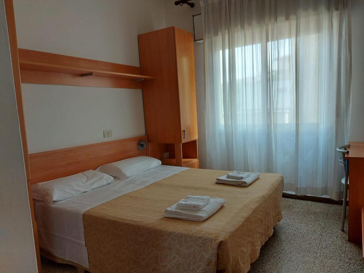 Albergo Alla Nave Lignano Sabbiadoro Exterior photo