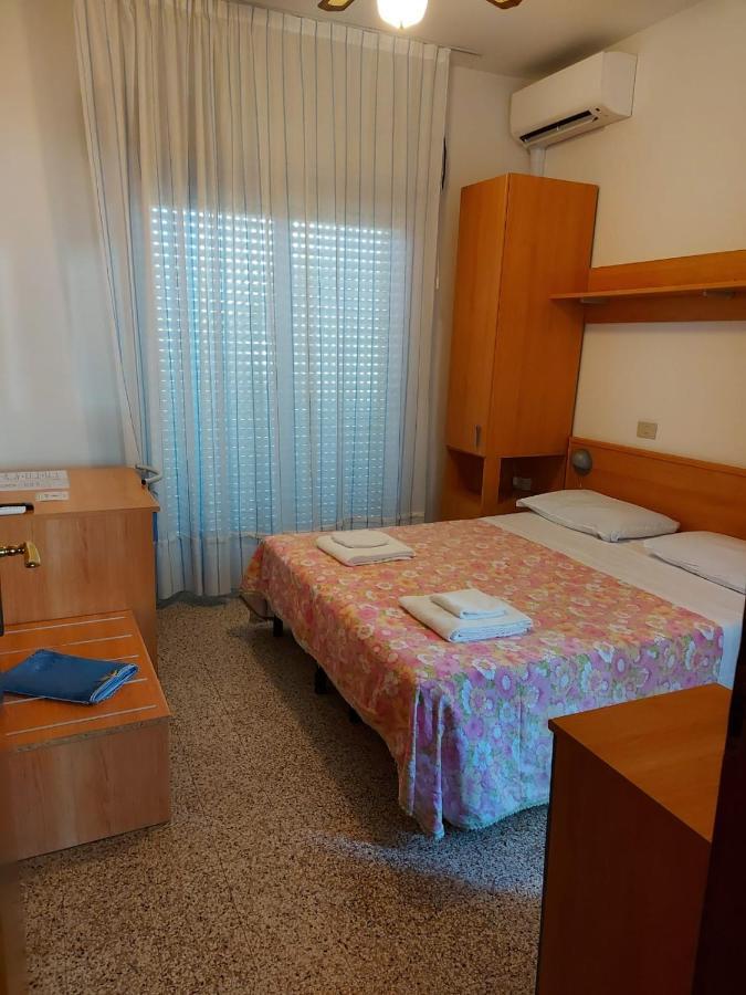 Albergo Alla Nave Lignano Sabbiadoro Exterior photo