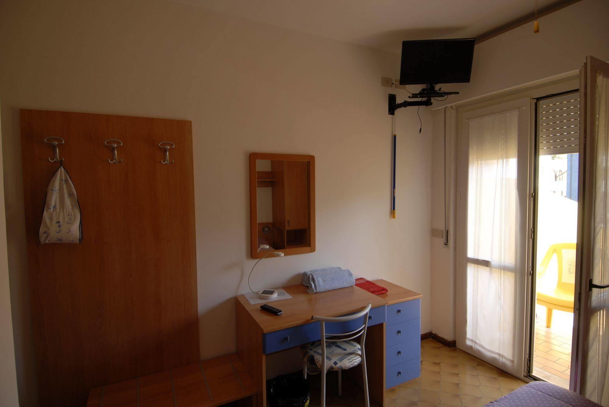 Albergo Alla Nave Lignano Sabbiadoro Exterior photo